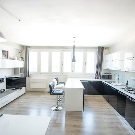 Appartamento Loft 51 Olbia Esterno foto