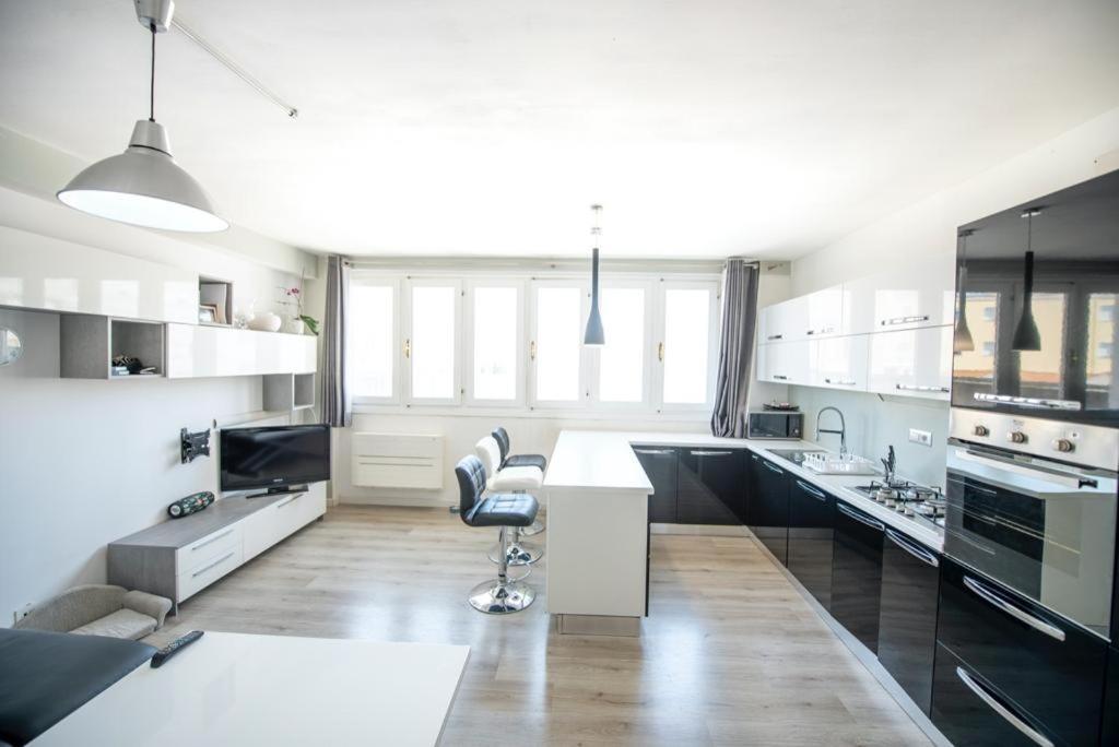 Appartamento Loft 51 Olbia Esterno foto